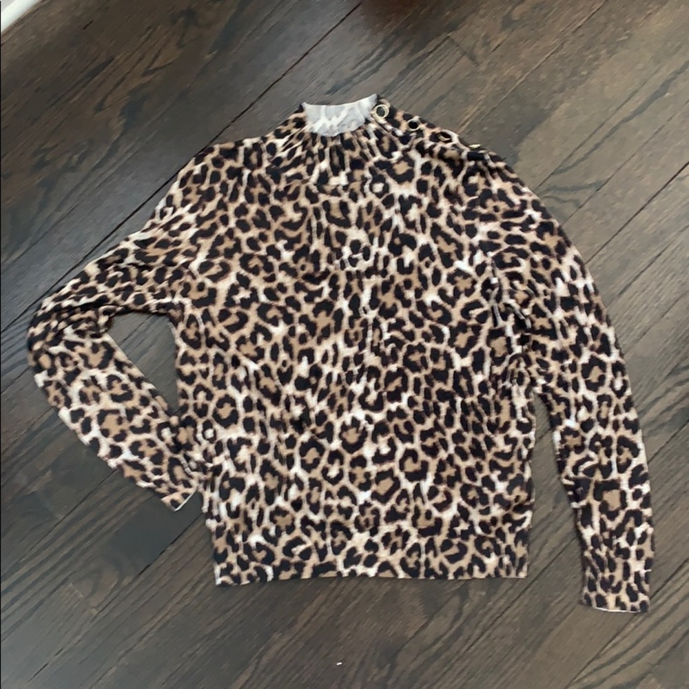 Leopard mock neck lightweight sweater